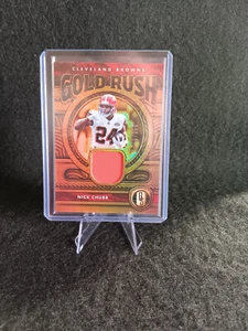 Nfl Panini Trading Cards Nick Chubb 2022 Gold Standard GR-NCH /299,Player-worn - Bild 1 von 3