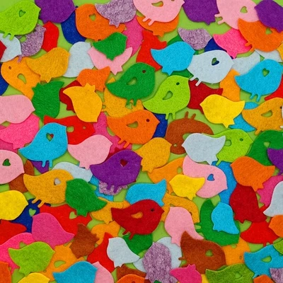 HAPPY HANDVERK 50 Felt Birds. Mixed Colours. 5 Different Sizes. Card Toppers, Embellishments.