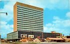 Carte postale TX Houston Medical Towers immeuble Voitures classiques signe Coca-Cola années 1960 S56