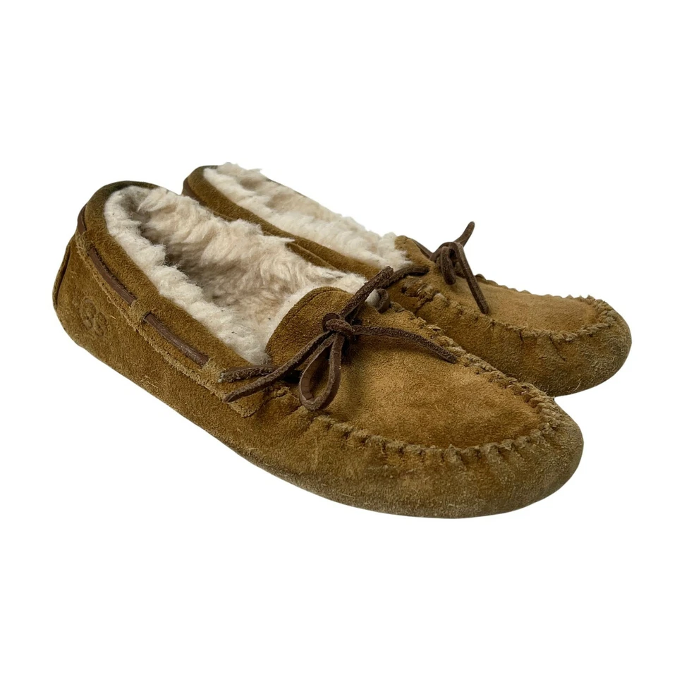Zapatillas UGG Dakota Slip On Shearling Mocasín Castaño Unisex Niños Grandes Talla 3 Foto 1 de 4