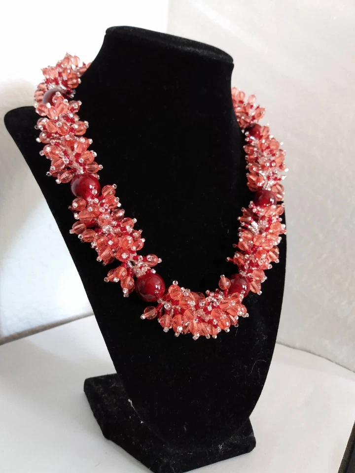 36 - Collar Gargantilla Hecho a Mano Rojo Rosa Semilla Perla Grueso Cuentas Fiesta Declaración  Foto 1 de 4