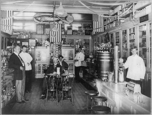 8" x 10" 1915 Photo New York. Long Island. Islip, Collins Pharmacy - Picture 1 of 1