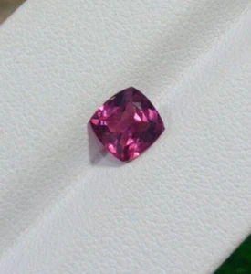 1.40 Ct Beautiful Natural Cut Pink Rhodolite Garnet Loose Gemstone From Pakistan - Picture 1 of 13