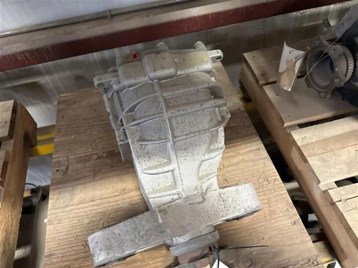 Chevrolet Camaro 2010 3,6 L eje trasero diferencial portador conjunto OEM Foto 1 de 4