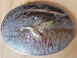 Hebilla de cinturón vintage Montana plateros plata alemana dos tonos gansos pato - Imagen 1 de 5