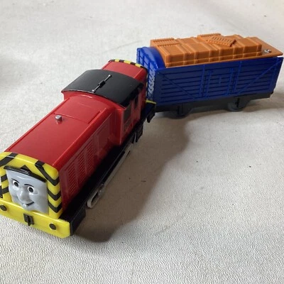 Thomas & Friends Talking "SALTY" + coche TrackMaster Mattel 2010 Foto 1 de 4