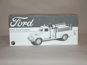 1999 TEXACO 1951 FORD PUMPER RED DIECAST 1:34 FIRST GEAR CHINA MINT - Picture 1 of 7
