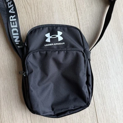 Bandolera Under Armour unisex-adulto Loudon negra/negra/blanca talla única Foto 1 de 4