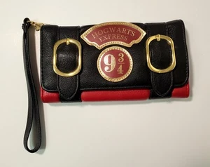 Portafoglio Harry Potter Hogwarts Express 9 3/4 Tri-Fold da polso - mai usato - Foto 1 di 5