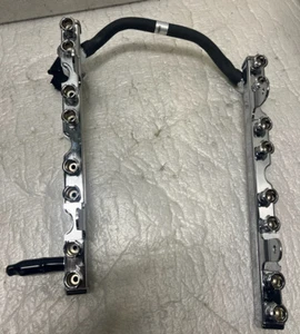 2005-2006 Ford GT Fuel Rail Manifold Assembly 4G7Z9F792AA OE - Picture 1 of 4