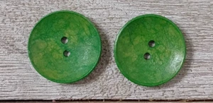 2 Green Sewing Buttons Crafting Shiny Wood 2 Hole 1 1/8" - Picture 1 of 2