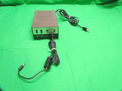 Radio Shack realista vintage WT-117PS fuente de alimentación de CA 9-12V cargador 3 pines Japón Foto 1 de 4