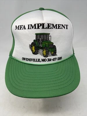 CHAPÉU ANTIGO VINTAGE CAMINHONEIRO SNAP BACK PUBLICIDADE FAZENDEIRO MALHA JOHN DEERE IMPLEMENTO  - Imagem 1 de 4
