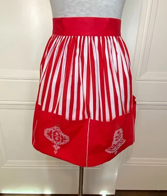 Delantal de anfitriona vacaciones de Navidad rojo y blanco caramelo rayas detalles punto de cruz Foto 1 de 4