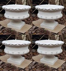 VASO CALICE ORCIO FIORIERA PIANTE DA GIARDINO ESTERNO IN CEMENTO MARMO N° 4 VASI - Foto 1 di 16