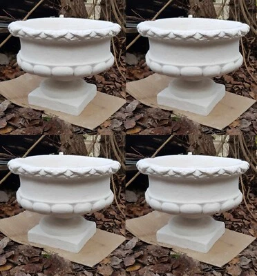 VASO CALICE ORCIO FIORIERA PIANTE DA GIARDINO ESTERNO IN CEMENTO MARMO N° 4 VASI - Immagine 1 di 4