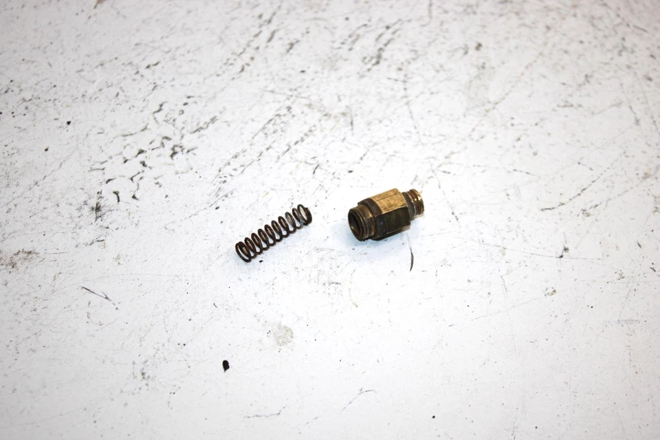 90 Yamaha Exciter OEM estrangulador émbolo resorte y tapa 8U9-14174-00-00 SY3 Foto 1 de 4