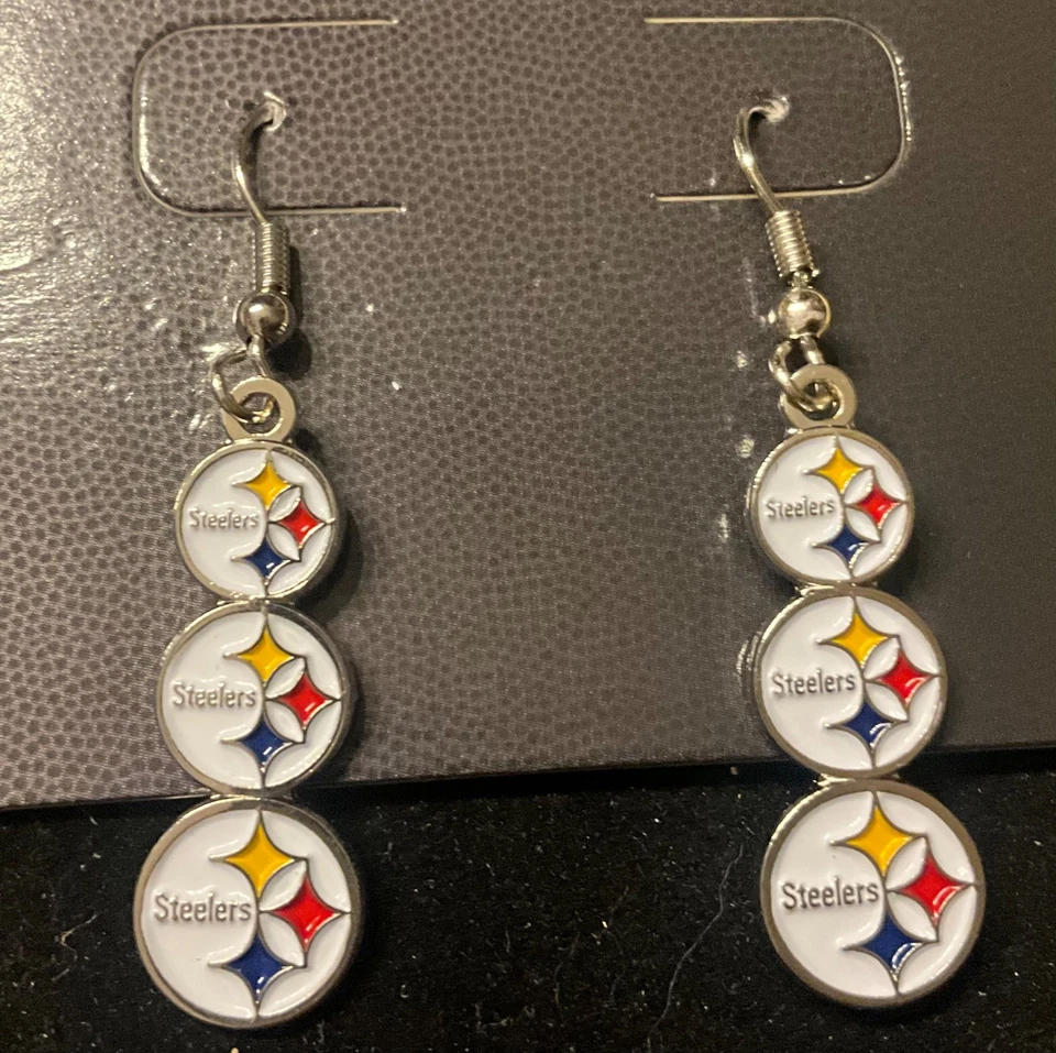 Pendientes colgantes de gancho en J con logotipo triple logotipo de Pittsburgh Steelers Foto 1 de 1