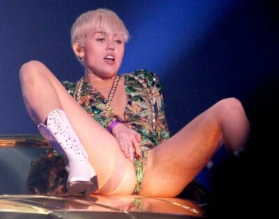 Miley Cyrus PHOTO 4x6 8x10 (select size) #0102