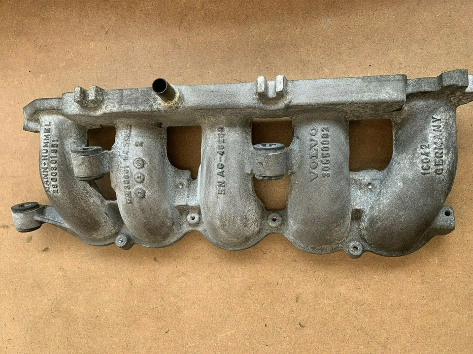Volvo S40/V50 2005-2010 2,4 L colector de admisión inferior 30650092 OEM Foto 1 de 4