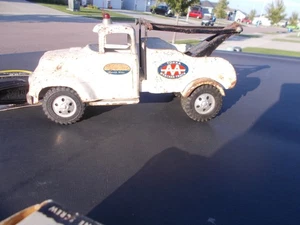 Vintage Played with Round Fender Tonka AA  Wrecker Truck Tow Truck As found. - Picture 1 of 18