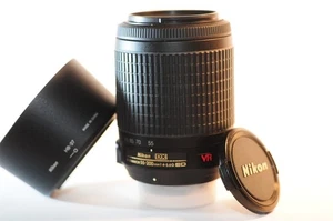 Nikon DX AF-S VR Nikkor 55-200mm G ED lens HB-37 for D3400 D5600 D7200 D90 D7500 - Picture 1 of 8
