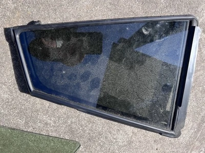 2013-2014 Subaru XV Crosstrek Rear Passenger Right Door Vent Glass 61011FJ011  - Image 1 of 3