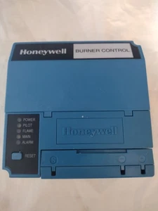 Honeywell RM7897 A 1002 Burner Control Complete System Tested Working - Picture 1 of 8