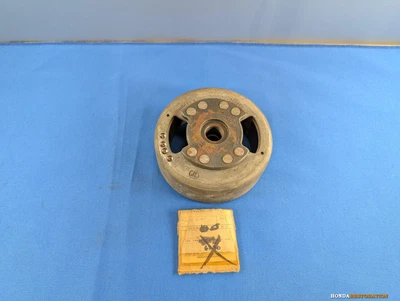 Nuevo de Lote Antiguo Honda MT250 Elsinore (1974-1976) Volante Rotor 31121-358-004 Original OEM Foto 1 de 4