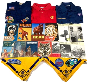 Vintage BSA Boy Cub Scouts Uniform Shirts Bücher Patch Patches Lot 1940er-2000er - Bild 1 von 16