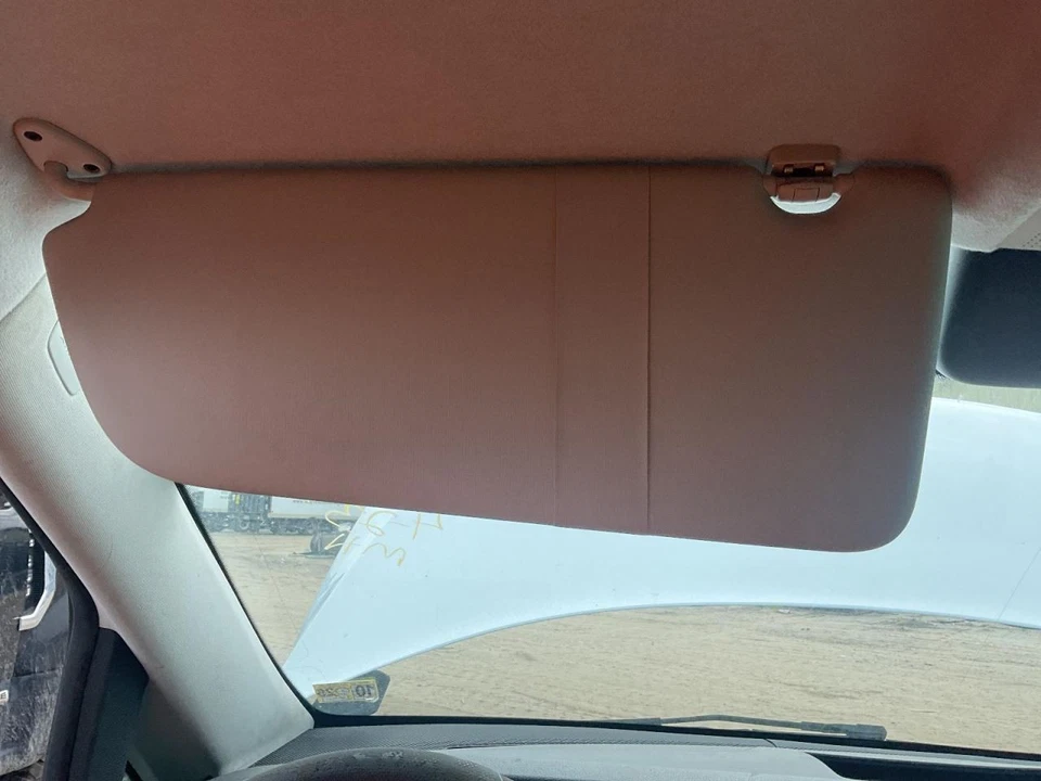 Driver Sun Visor 447 Type Without Illumination Fits 16-21 METRIS 1979989 — 第 1/1 张图片