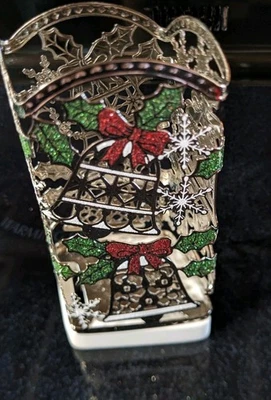 TODO NUEVO Bling Bells Soporte Jabón Espumoso Suave Manga Baño y Cuerpo Funciona Foto 1 de 3