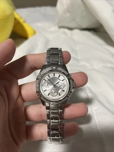 guess women’s watch u0235l1 - Picture 1 of 4
