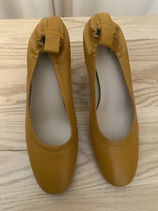 Everlane Damen italienische Leder Day Pumps Gr. 11 gelb adrette Büro - Bild 1 von 4