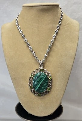 ПОТРЯСАЮЩИЙ «Малахит и перидот подвеска», с 925 Puff Marina ссылка цепи. - Изображение 1 из 4