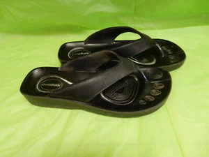 AEROTHOTIC ARCH SUPPORT THONG SANDALS, WOMEN'S SIZE 40 (US 9.5), MATTE BLACK - Picture 1 of 11