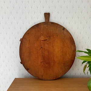 ANTIQUE VINTAGE ROUND EUROPEAN BREAD OR CHOPPING CUTTING BOARD WOOD 0902253 - Picture 1 of 3