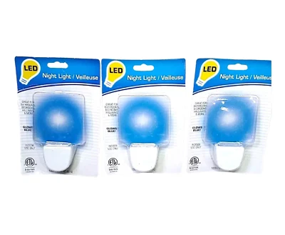 3 Pkg lot - NIP - NIGHT LIGHT LED -  VEILLEUSE - Glows blue  0.4 W - 60HZ - 120V - Image 1 of 4