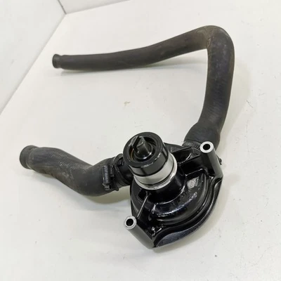 Triumph Daytona 955 T595 EZ:98 Water Pump C4230 - Image 1 of 3