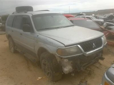 Manija de puerta exterior delantera derecha usada se adapta a: Mitsubishi Montero 2003 conjunto deportivo Foto 1 de 4