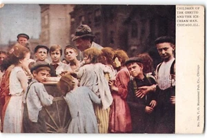 Postal Niños del gueto y el hombre del helado Chicago IL 1910 Vida urbana - Imagen 1 de 2