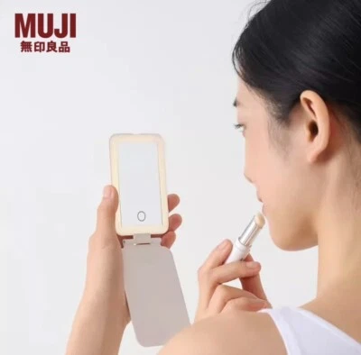 MUJI LED Plegable Mini Espejo de Maquillaje 3 Colores Modos de Luz Cargador Magnético USB Foto 1 de 4