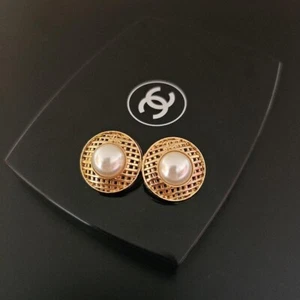 Chanel Vintage Parts Button round White Gold 2 pieces Set Free shipping - Picture 1 of 4