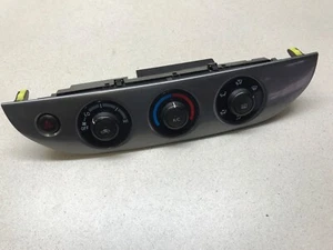 2002 - 2006 Toyota Camry AA temperatura térmica unidad de fabricante de equipos originales - Imagen 1 de 4