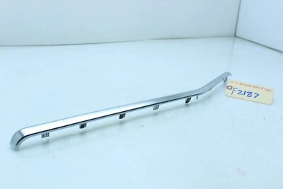 Отделочная полоска для передней левой водительской двери 14–16 MERCEDES-BENZ E-CLASS F2187 - Изображение 1 из 4