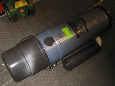 Sistema de vacío central usado. usado una vez. Cepillo eléctrico nuevo. unidad, manguera, accesorios Foto 1 de 4