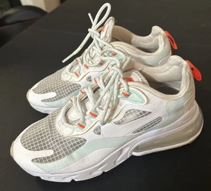 Nike Women’s Air Max 270 React SE Hyper Crimson, Sz 6, CJ0620-100, Pre-Owned - Picture 1 of 14