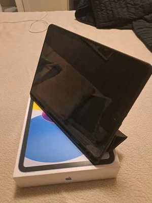 Apple iPad 9a Gen. 256GB, Wi-Fi, 10,2" - Grigio siderale - Immagine 1 di 3