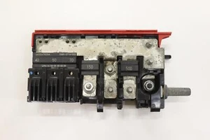 2020 - 2025 CHRYSLER VOYAGER BATTERY TERMINAL FUSE RELAY BOX OEM 68306782AA - Picture 1 of 11