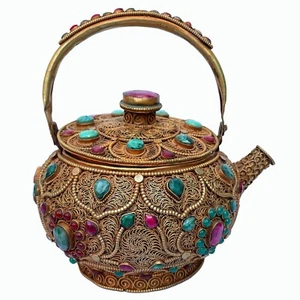 Té de piedra rubí turquesa tibetana caldera dorada agua recipiente de metal budista Nepal - Imagen 1 de 5